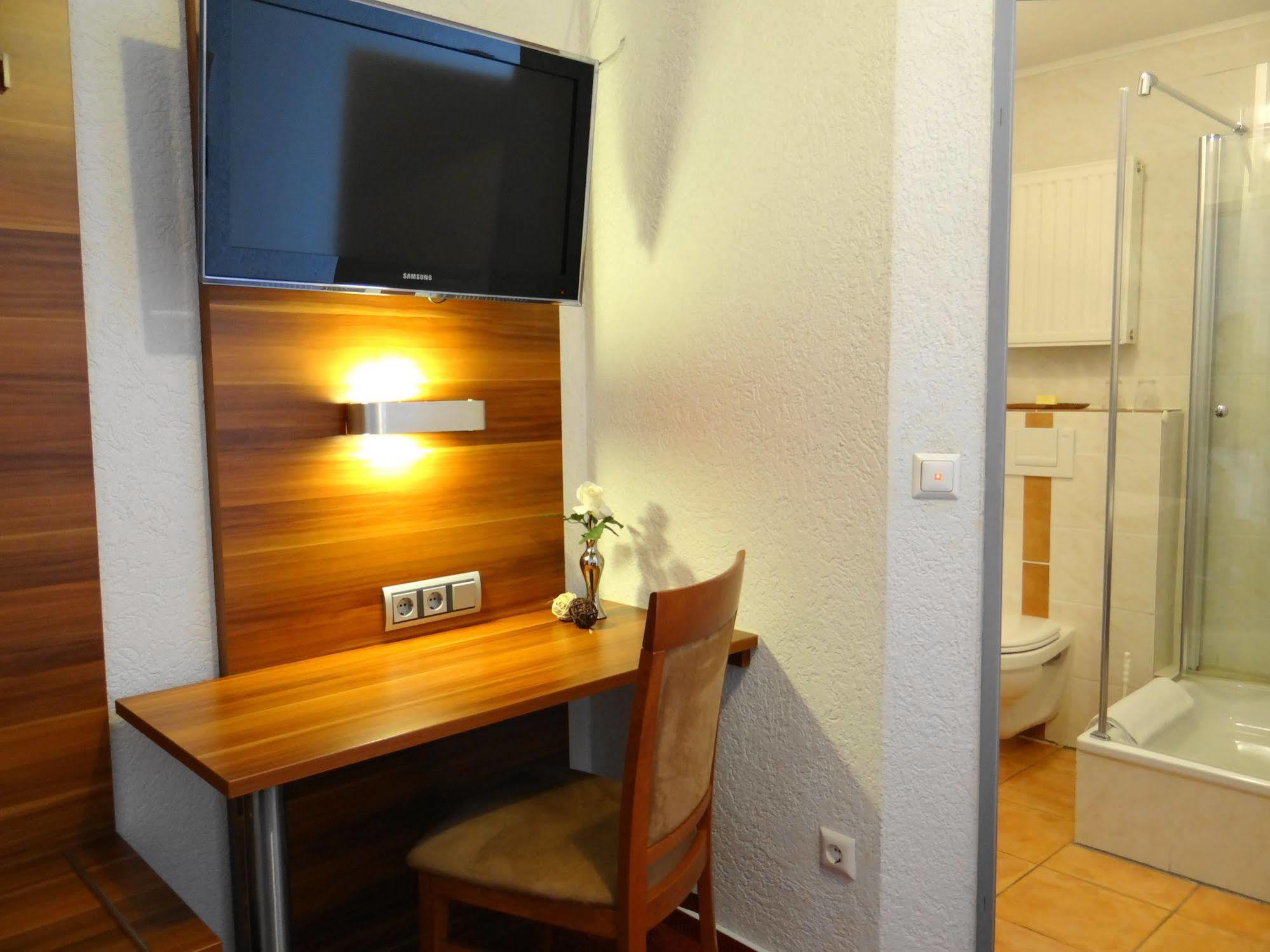 Hotel Schuetzenhof Spa Garden Buerstadt Ngoại thất bức ảnh